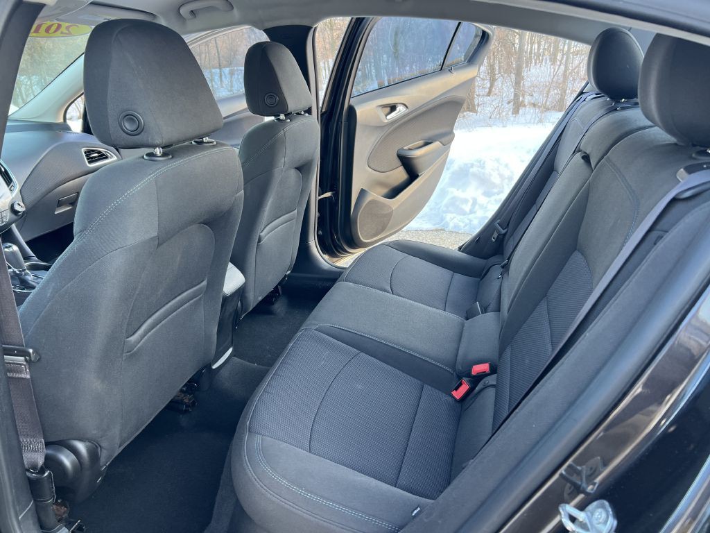 2016 Chevrolet Cruze Image 13