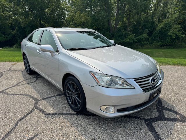 2012 Lexus ES Image 2
