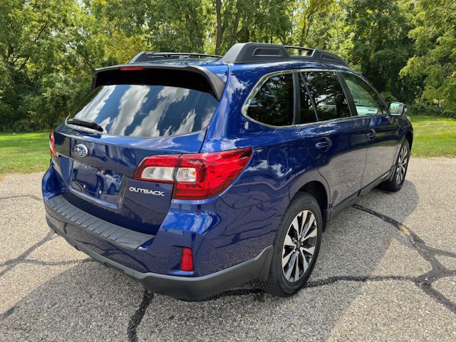 2015 Subaru Outback Image 4