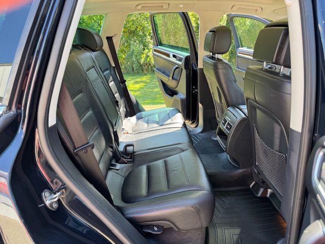 2016 Volkswagen Touareg Image 19