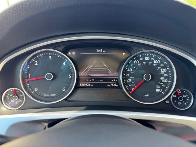 2016 Volkswagen Touareg Image 21