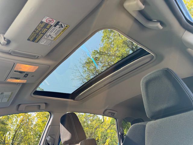 2016 Toyota Rav4 Image 9