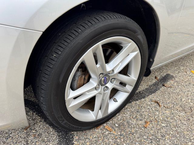 2015 Volvo V60 Image 10