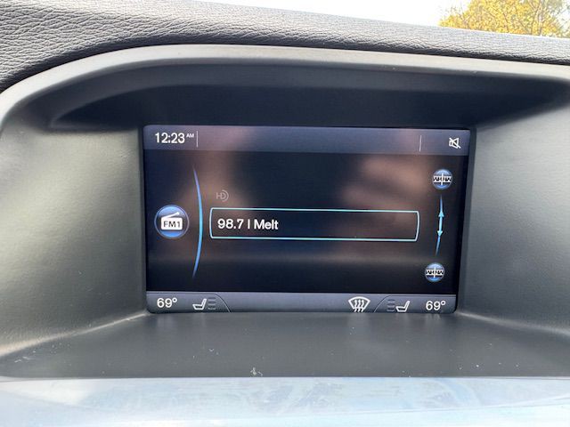 2015 Volvo V60 Image 22
