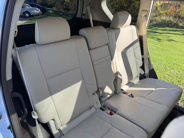 2013 Lexus GX Image 18