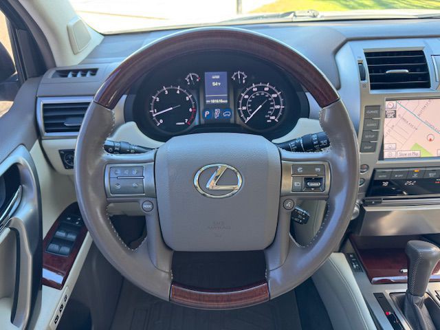 2013 Lexus GX Image 22