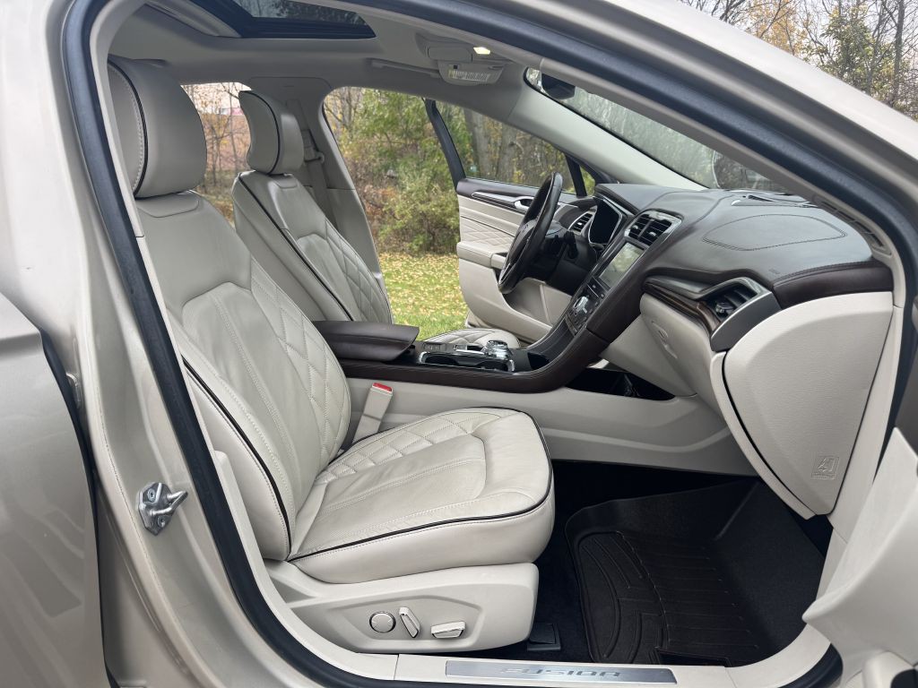 2017 Ford Fusion Image 16