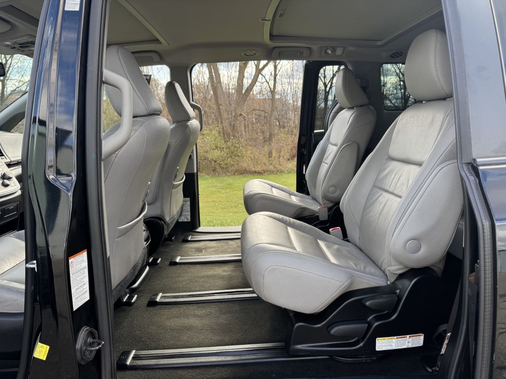 2018 Toyota Sienna Image 15