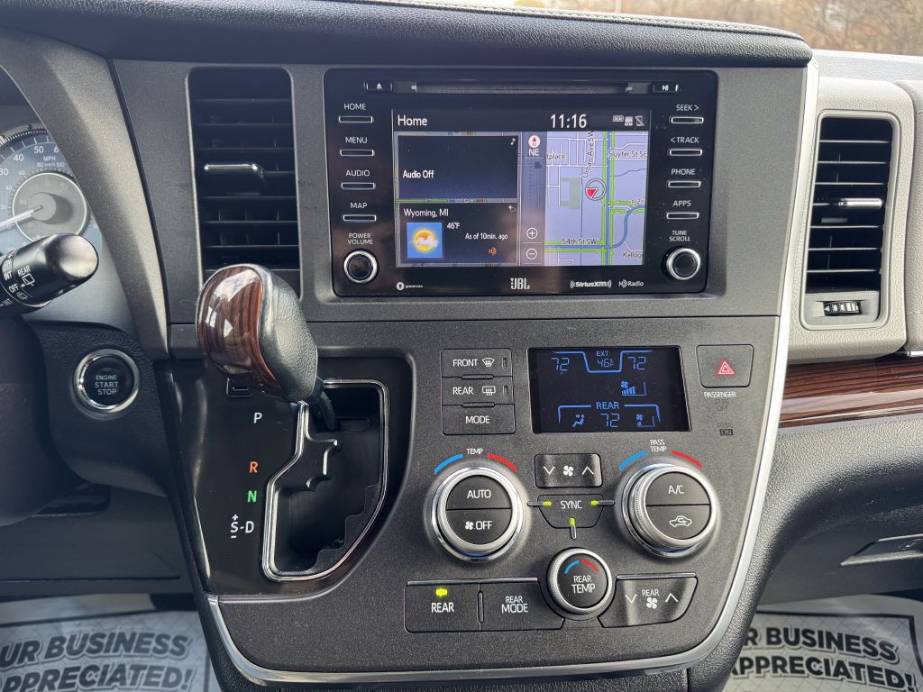 2018 Toyota Sienna Image 23