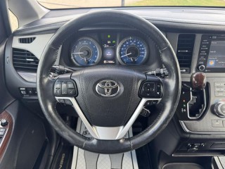 Image for 2018 Toyota Sienna Limited ID: 6997894