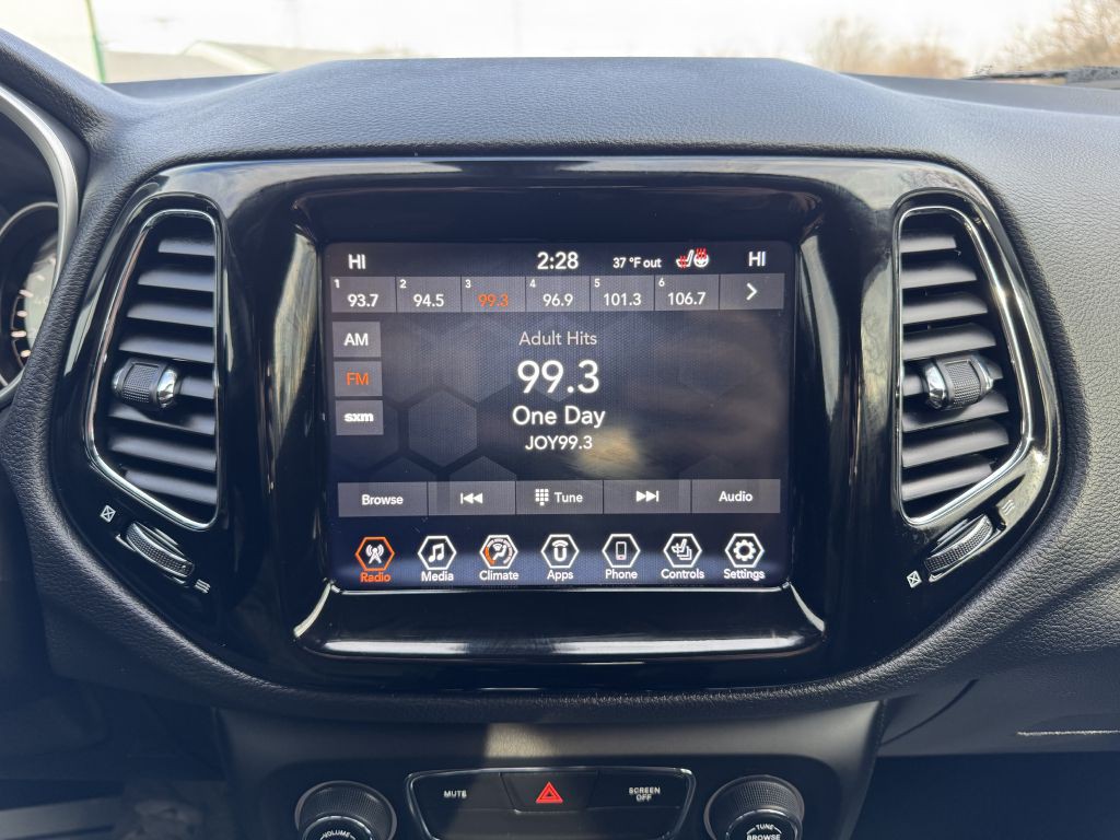 2020 Jeep Compass Image 23