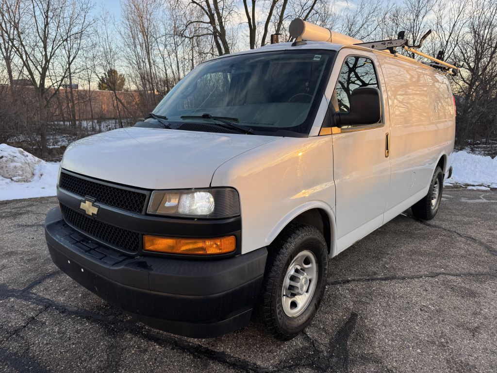 2019 Chevrolet Express Image 1