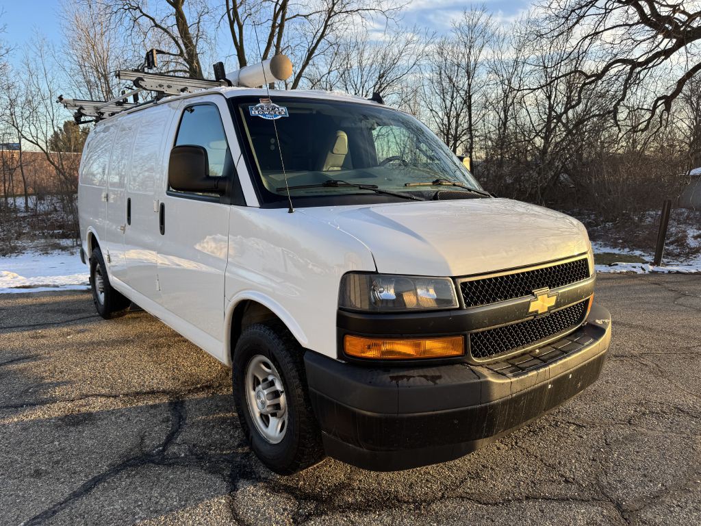 2019 Chevrolet Express Image 2
