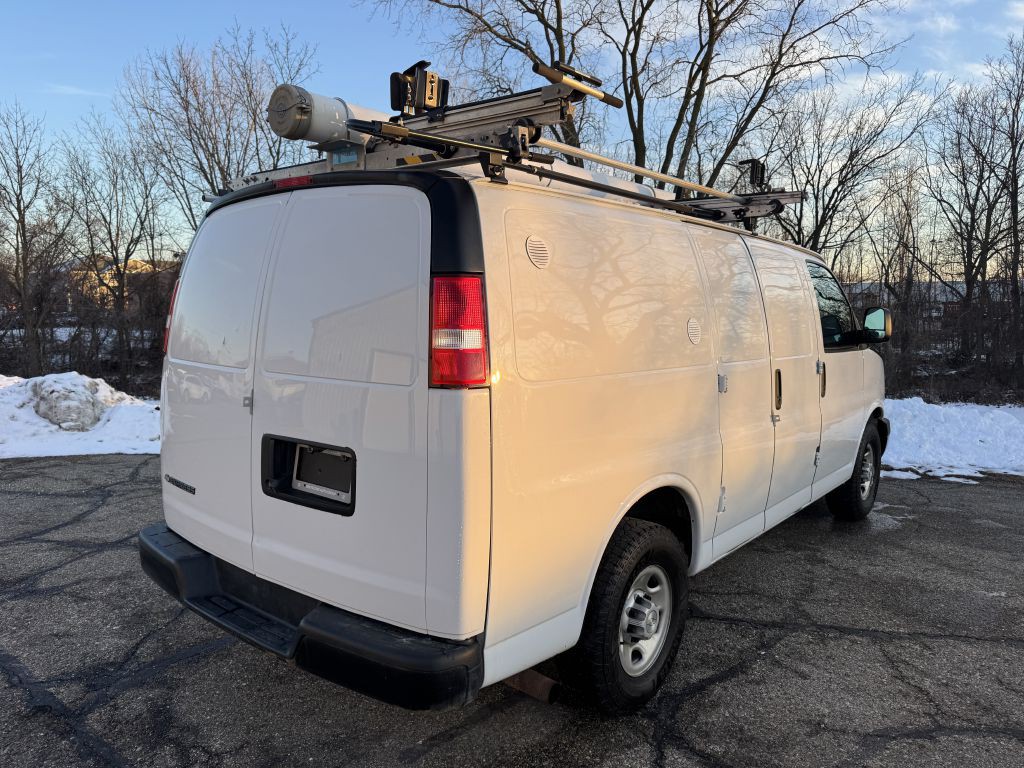 2019 Chevrolet Express Image 4