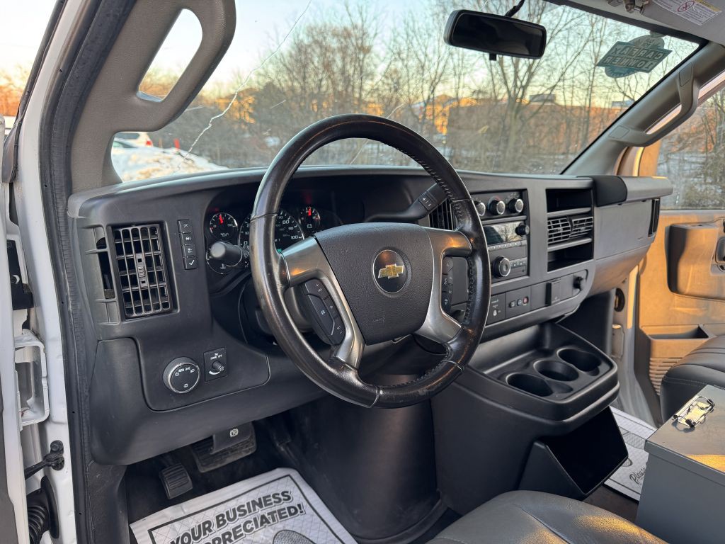 2019 Chevrolet Express Image 13