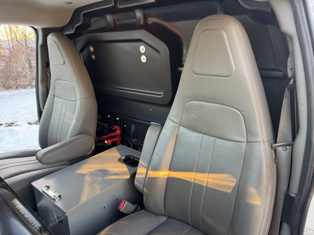 2019 Chevrolet Express Image 15