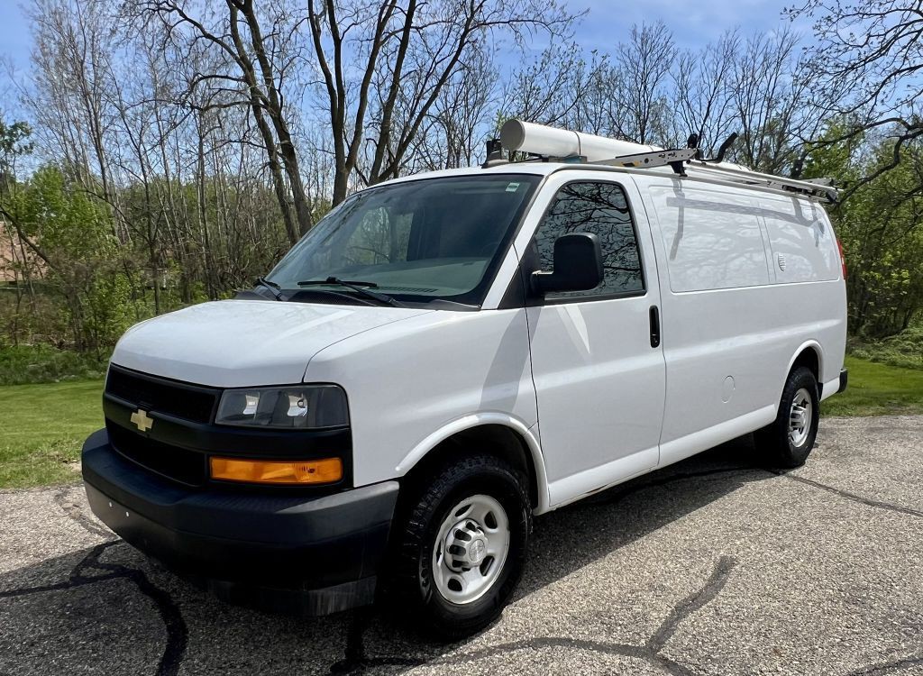 2019 Chevrolet Express Image 1