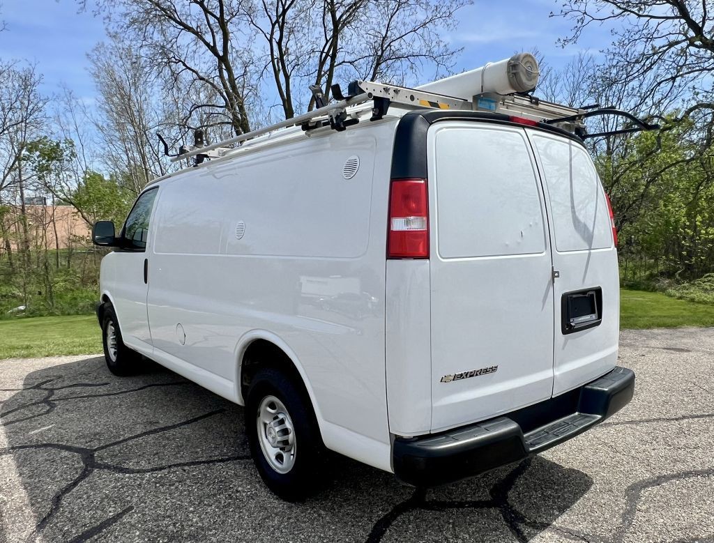 2019 Chevrolet Express Image 6