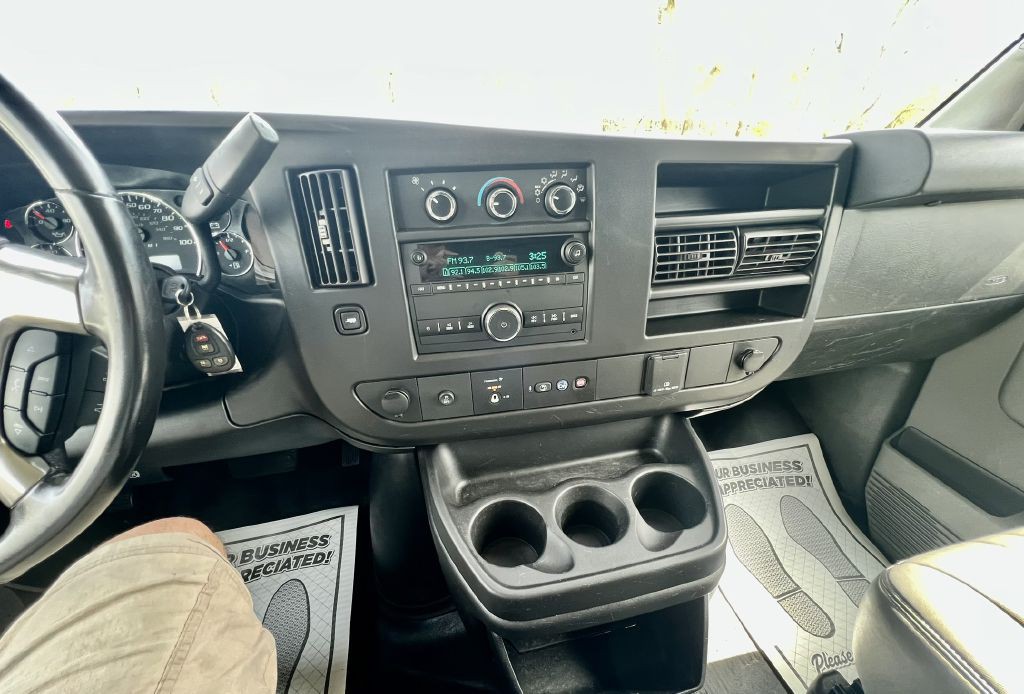 2019 Chevrolet Express Image 9