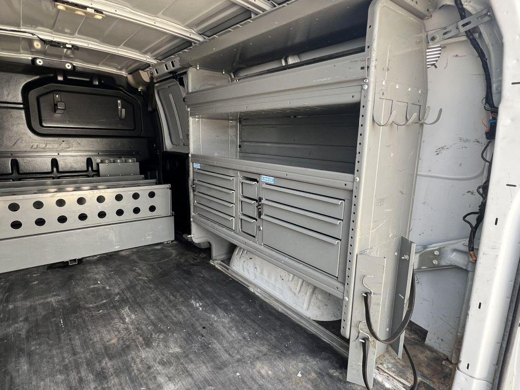 2019 Chevrolet Express Image 12