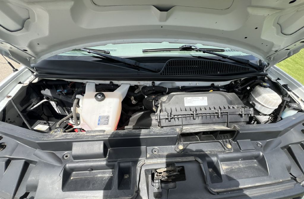 2019 Chevrolet Express Image 15