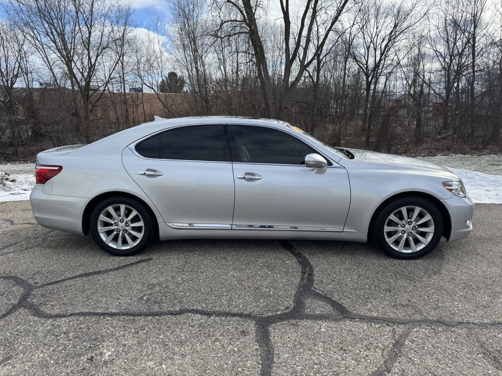 2012 Lexus LS Image 6