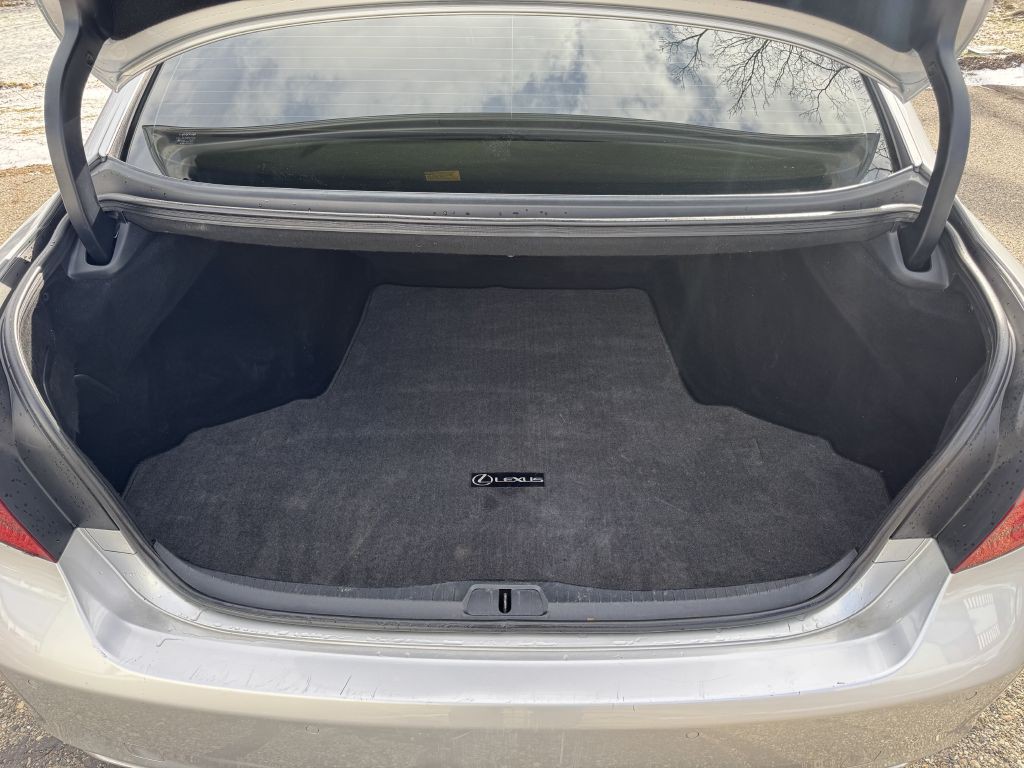 2012 Lexus LS Image 7