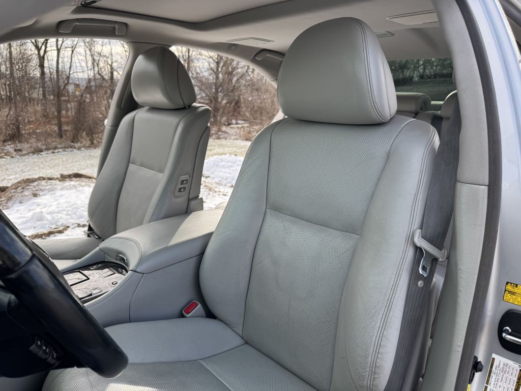 2012 Lexus LS Image 13