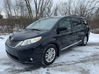 Image for 2017 Toyota Sienna XLE 8-PASSENGER ID: 7222091