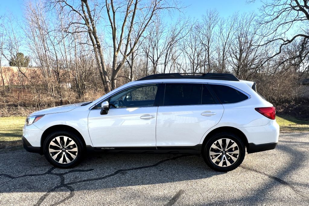 2017 Subaru Outback Image 3