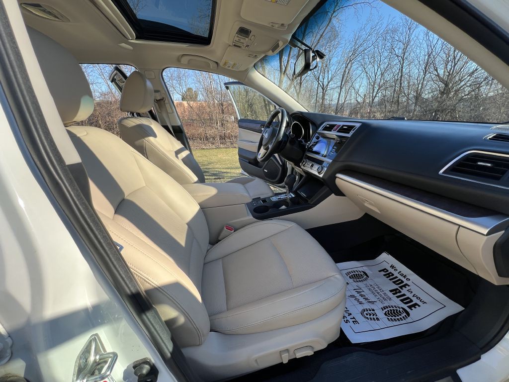 2017 Subaru Outback Image 8
