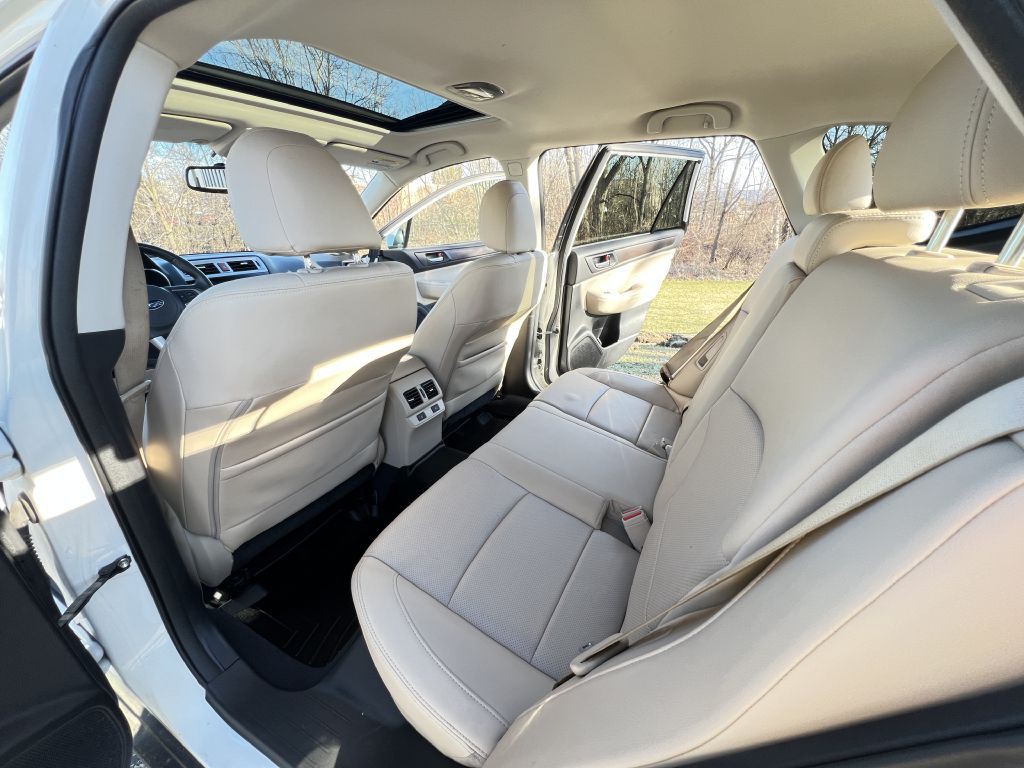 2017 Subaru Outback Image 15