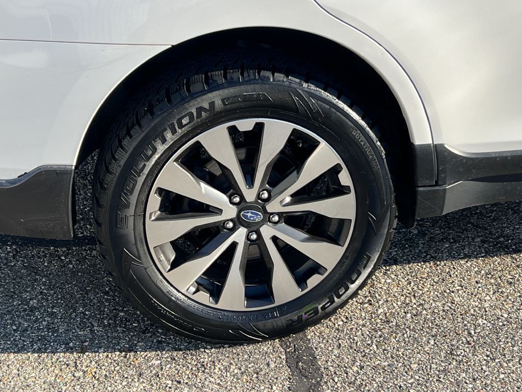 2017 Subaru Outback Image 19