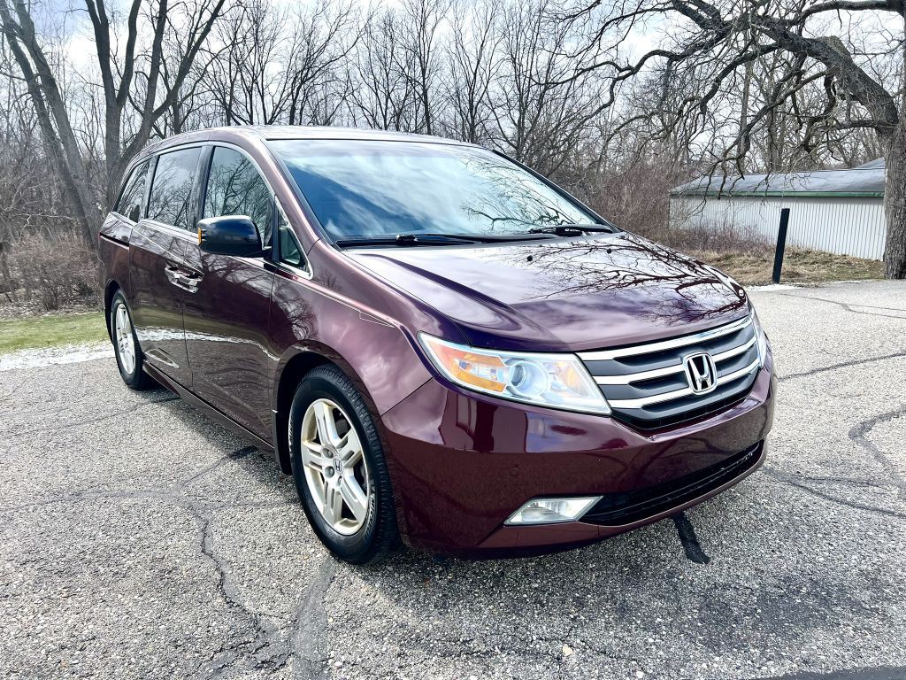 2012 Honda Odyssey Image 2