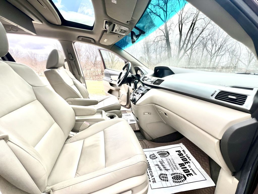 2012 Honda Odyssey Image 6