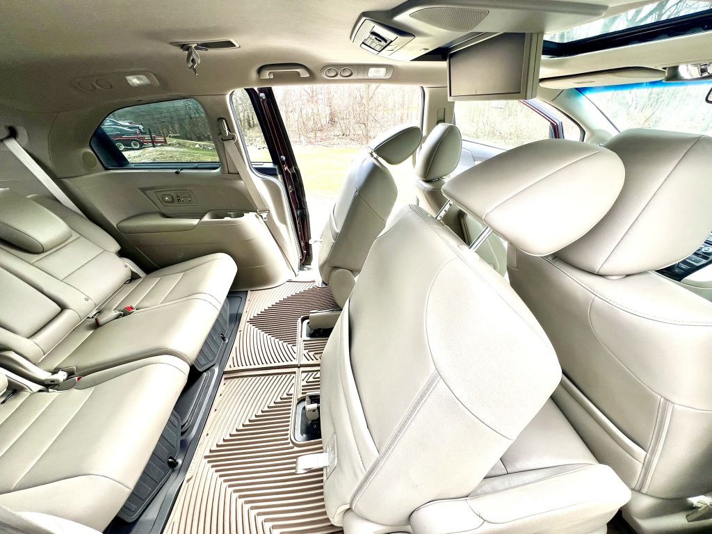 2012 Honda Odyssey Image 10