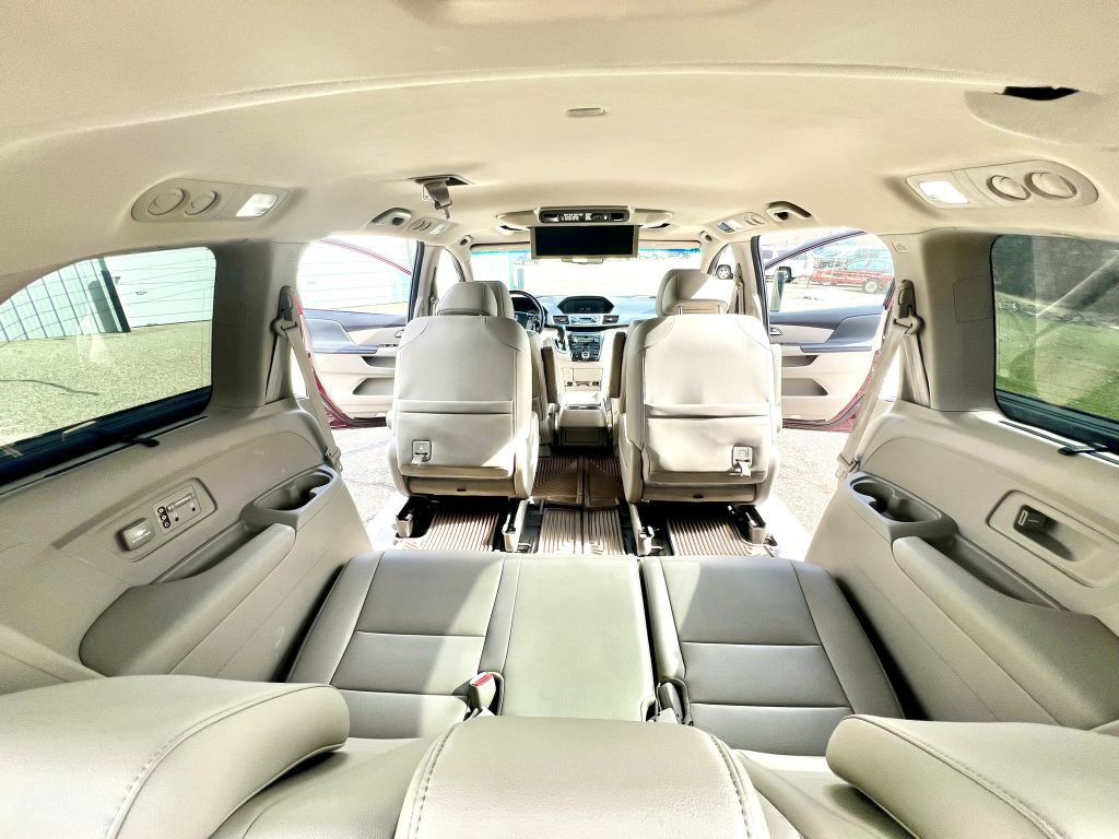 2012 Honda Odyssey Image 11