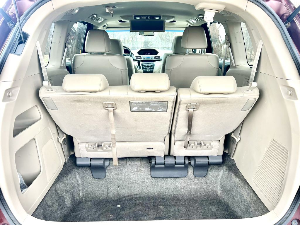 2012 Honda Odyssey Image 13