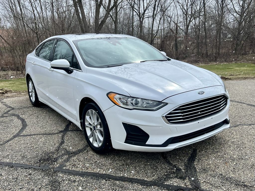 2020 Ford Fusion Image 2