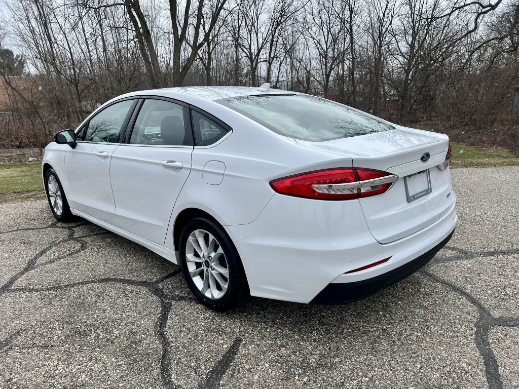 2020 Ford Fusion Image 3