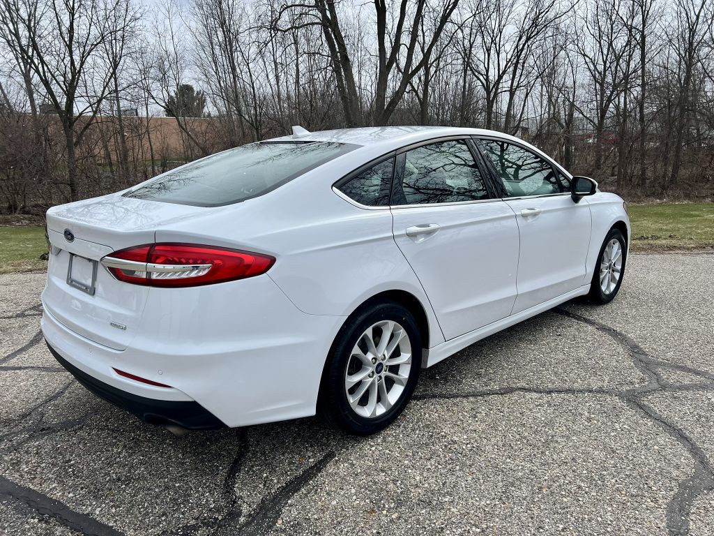 2020 Ford Fusion Image 4