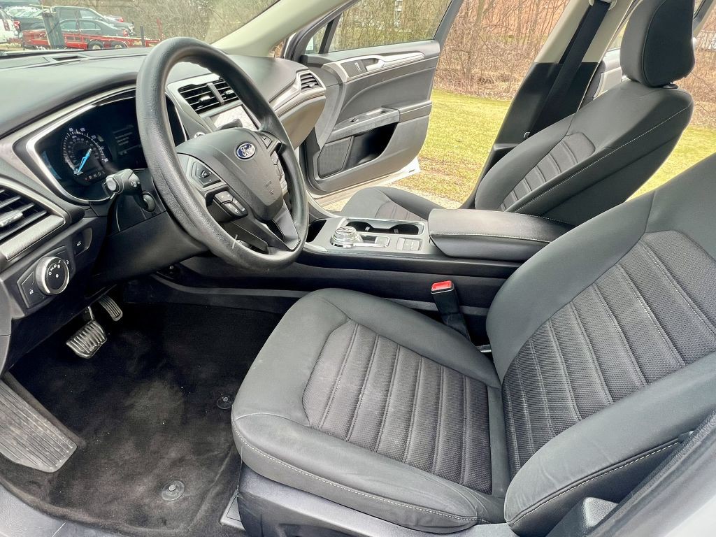 2020 Ford Fusion Image 5