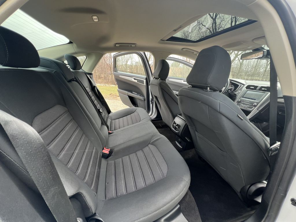 2020 Ford Fusion Image 12