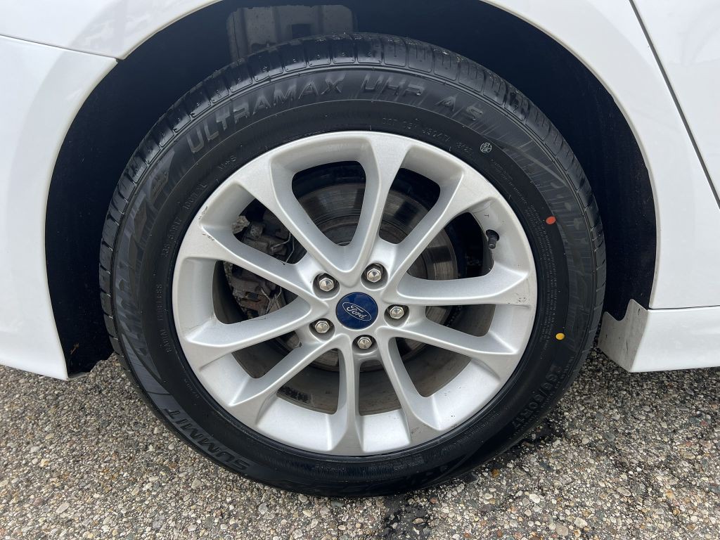 2020 Ford Fusion Image 16