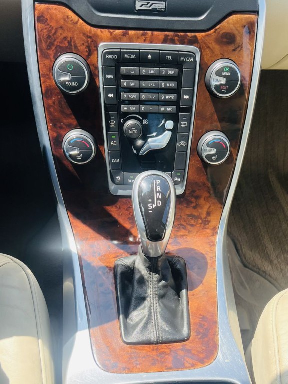 2015 Volvo S80 Image 14
