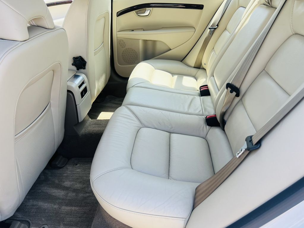 2015 Volvo S80 Image 13
