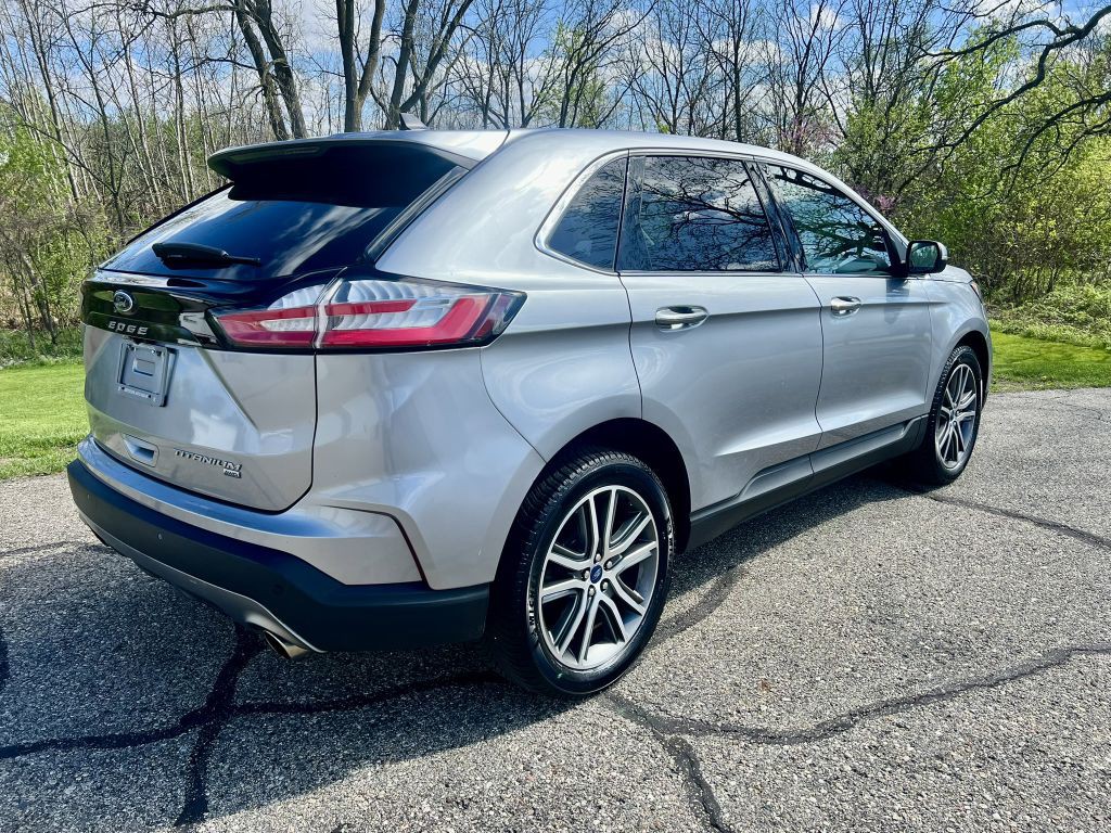 2021 Ford Edge Image 3