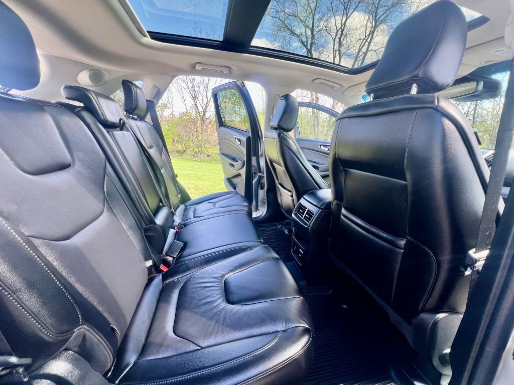 2021 Ford Edge Image 6