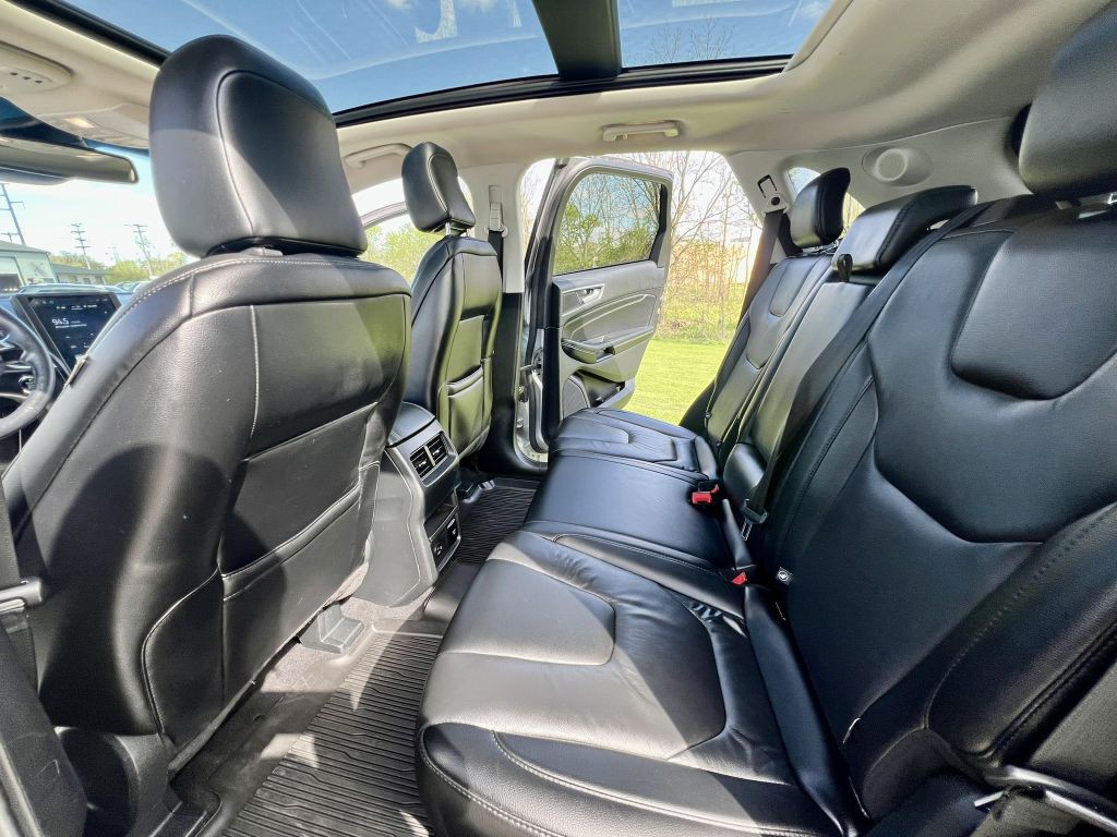 2021 Ford Edge Image 10
