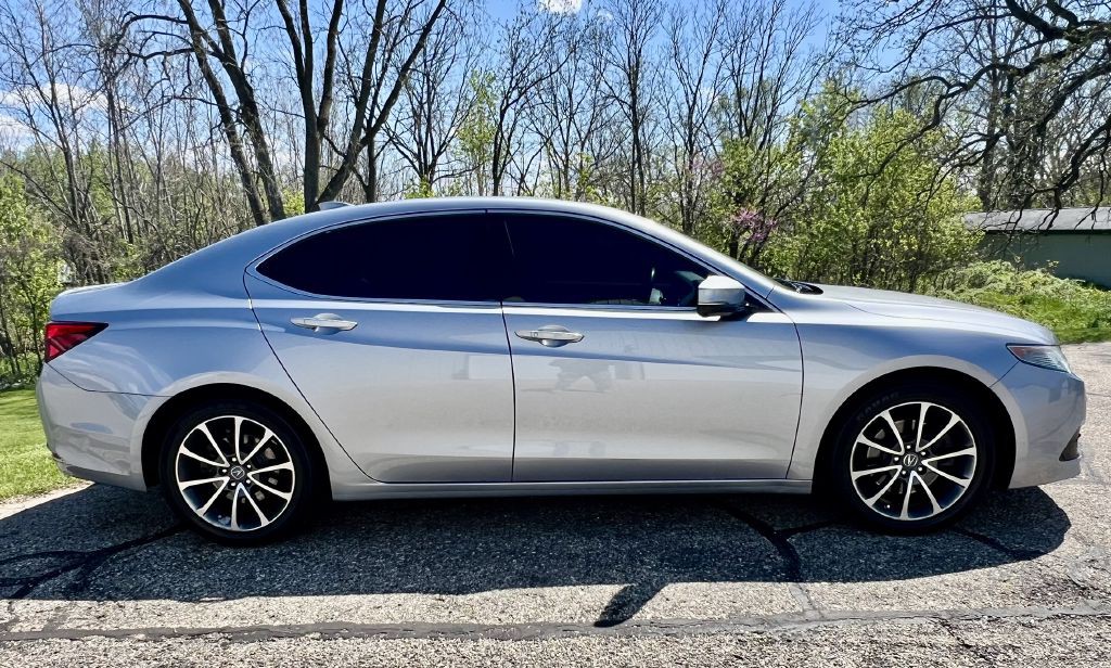 2015 Acura TL Image 2